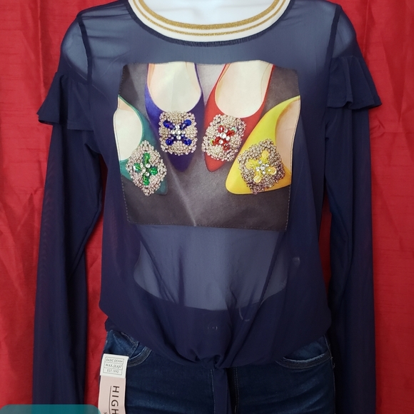 Clothes - Picture 8 of 16